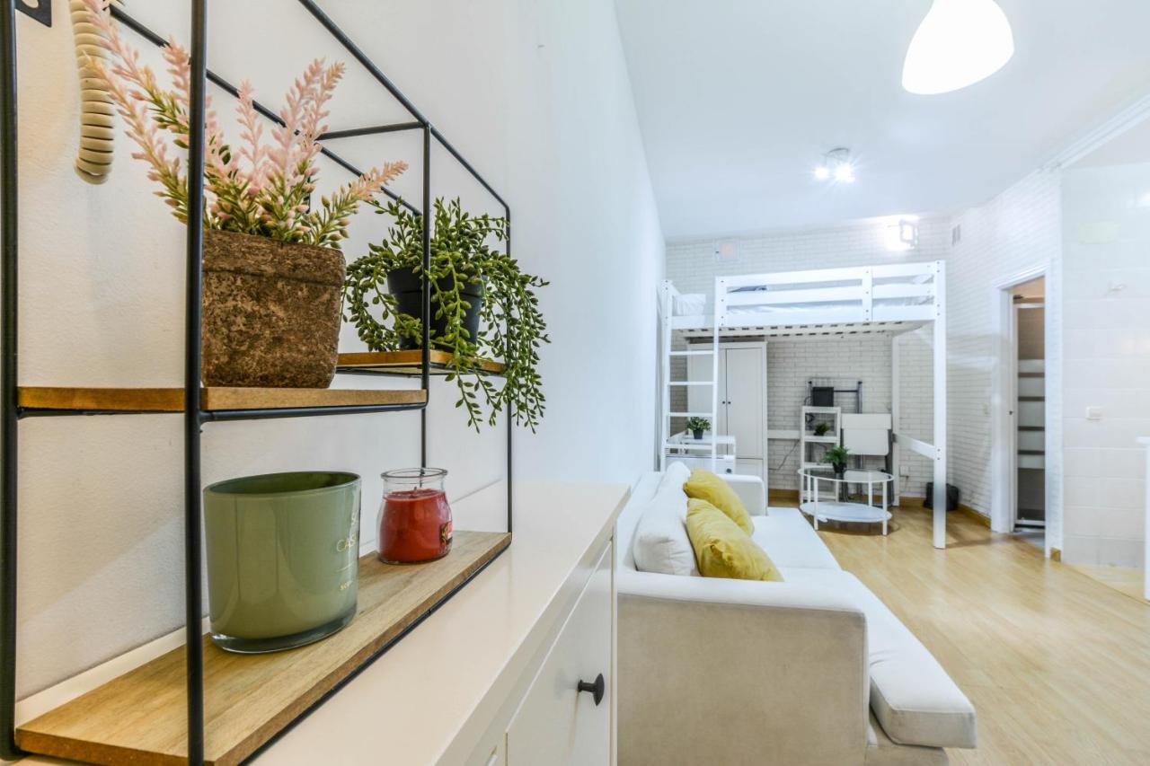Apartamento En Cascorro Apartment Madrid Luaran gambar